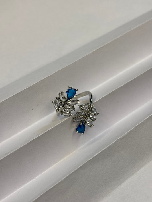 Arctic Blue Asymmetric Cluster Ring