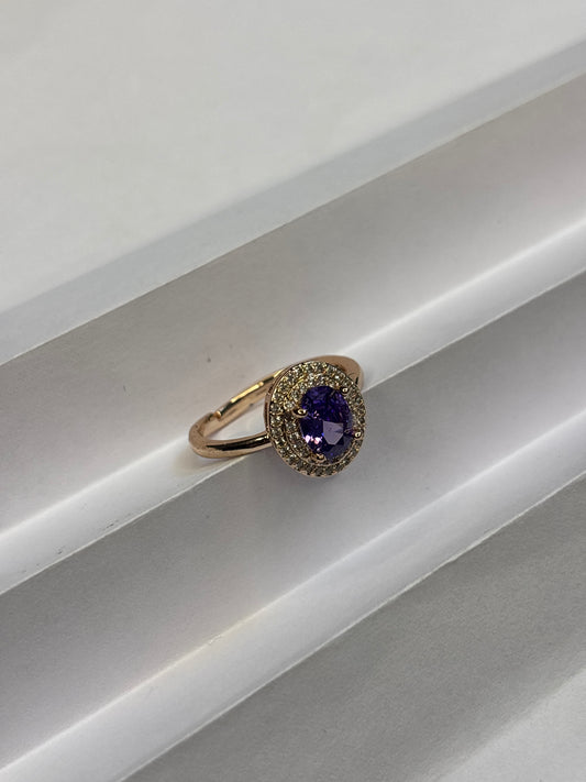 Lavender Oval Crown Point Ring